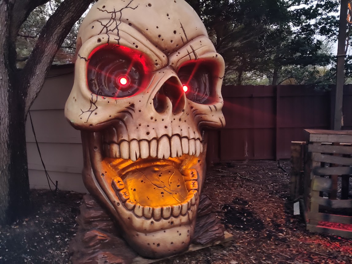 Howl-O-Scream MAYhem Sale